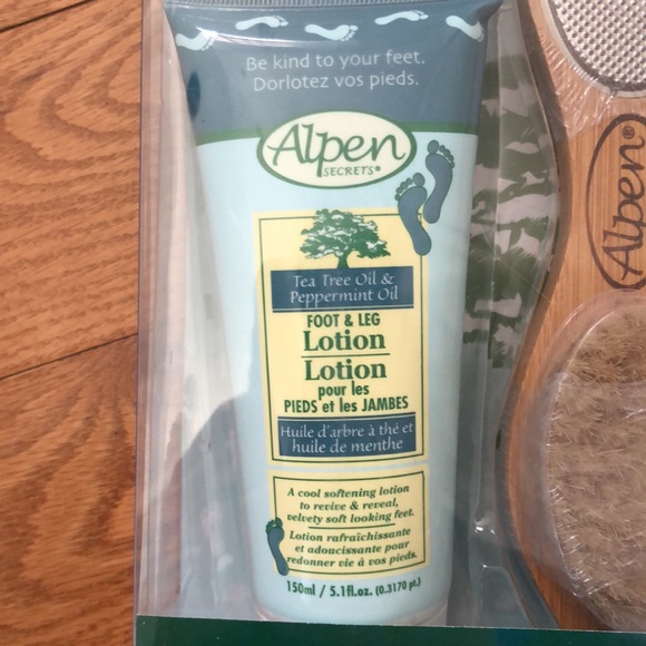 Allen Foot Care Kit - Picture 2 of 4